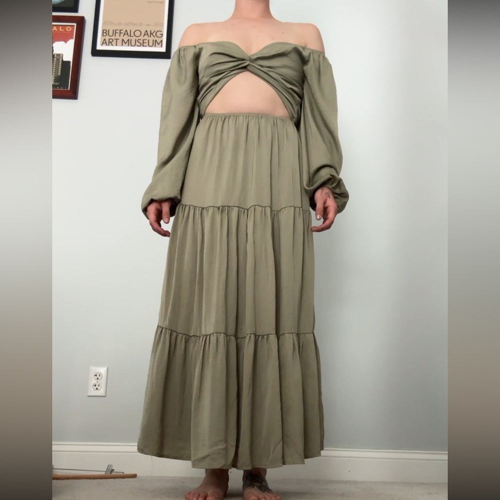 MABLE Long Sleeve Cutout Maxi Dress - S